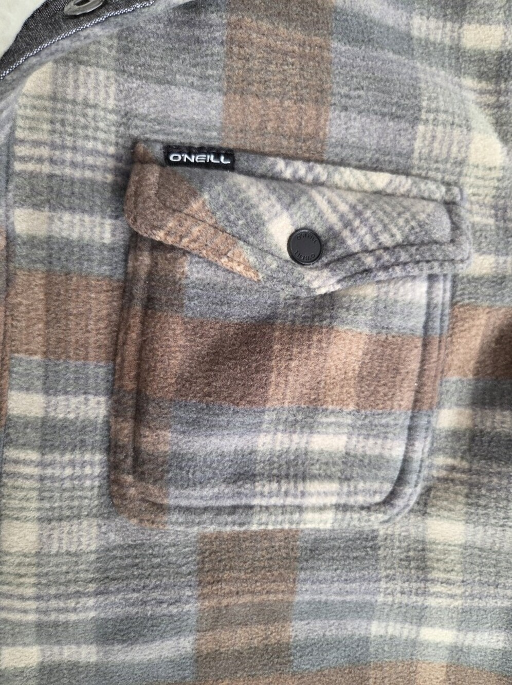 Oneil Flannel - Picture 8 of 9